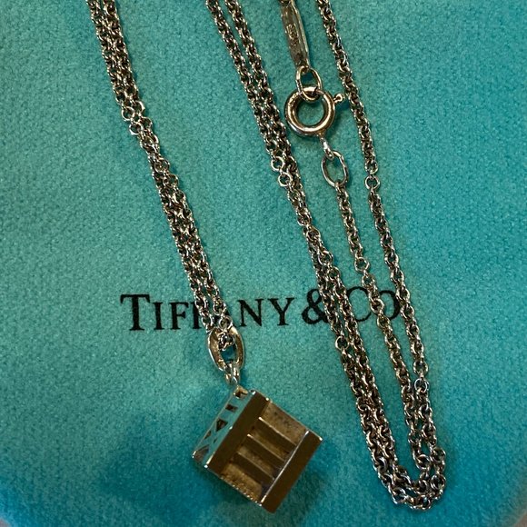 Tiffany&Co. Atlas Cube Pendant Necklace Sterling Silver 16" - Picture 5 of 5